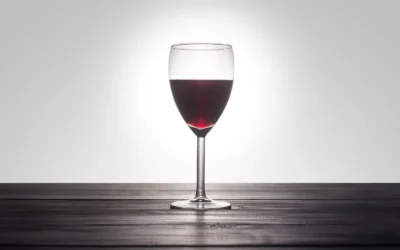 Ile kalorii ma wino – kieliszek, butelka, wytrawne i słodkie