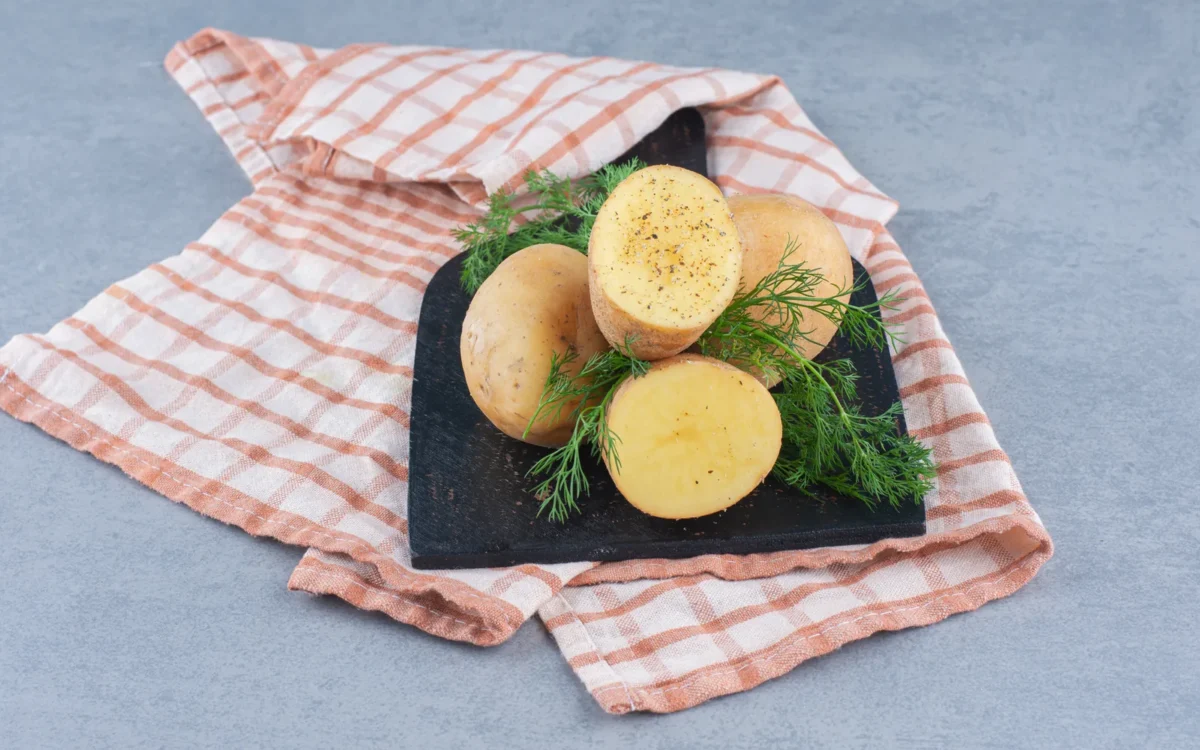 Ile kalorii ma ziemniak – surowy, gotowany, pieczony, frytki i chipsy